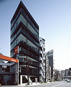 QiZ AOYAMA