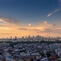 パークホームズ武蔵小山 林試の森・中目黒方面を望む住戸からの夕景眺望サムネイル