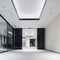 ピアース学芸大学 エントランスサムネイル