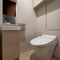 ピアース学芸大学 レストルームサムネイル