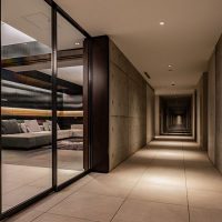 ピアース都立大学内廊下サムネイル