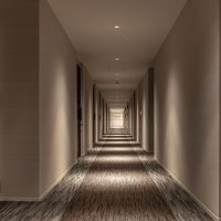 ピアース都立大学内廊下サムネイル