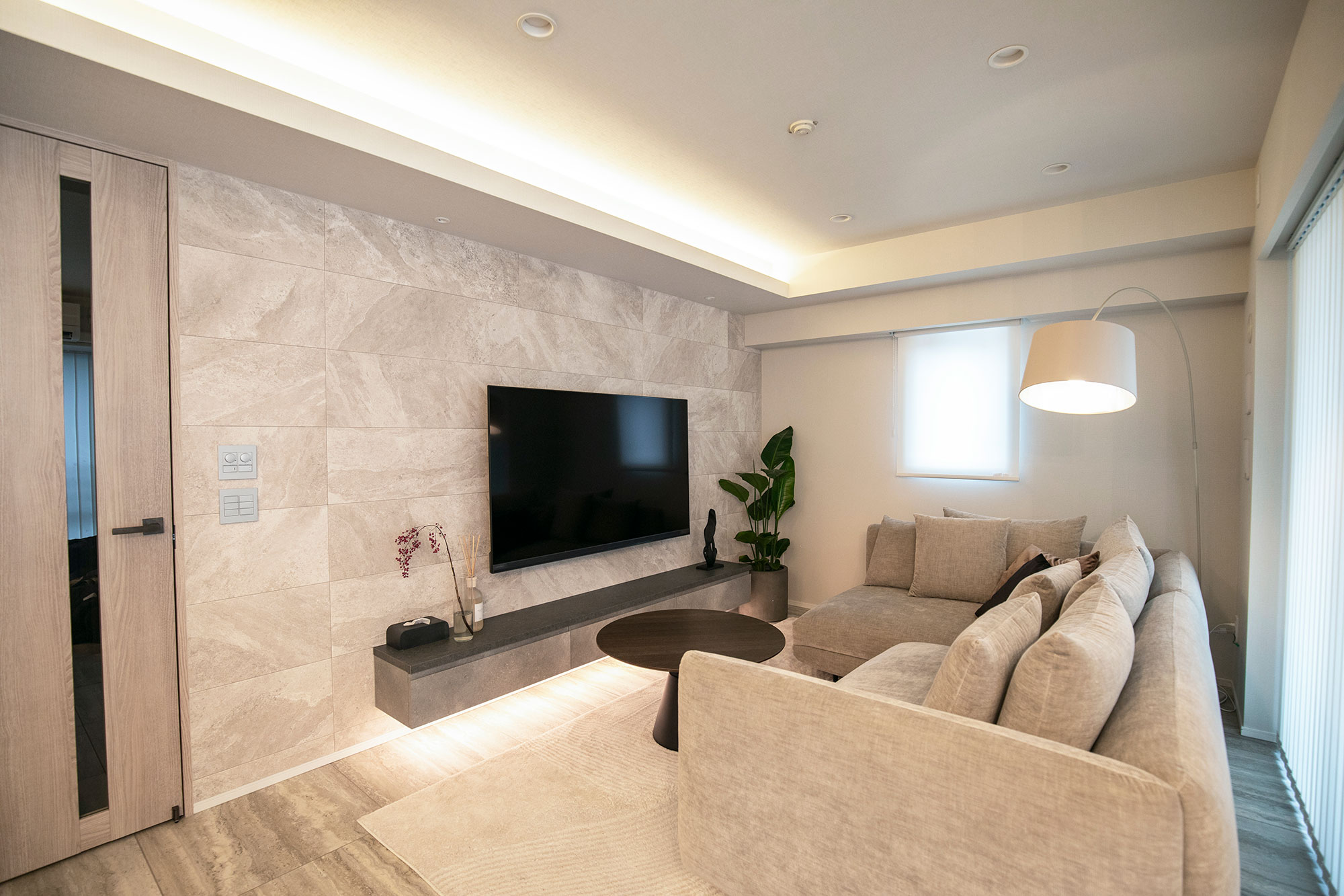 O�l�@ �f�B�A�i�R�[�g���R���u���i