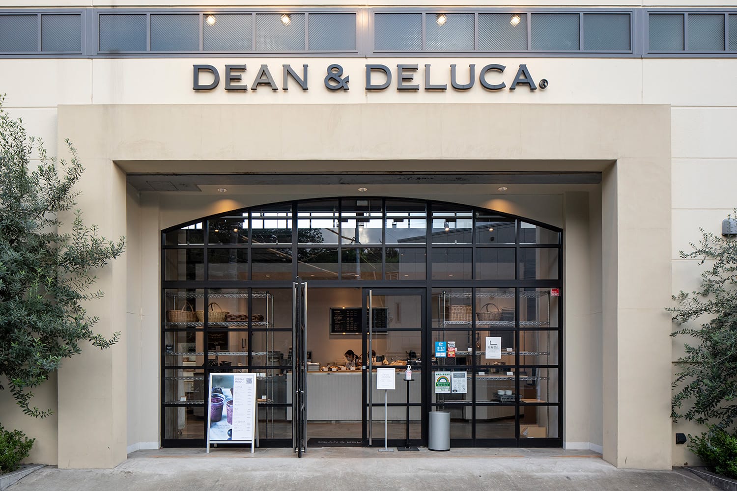 DEAN & DELUCA ベーカリーカフェ 碑文谷