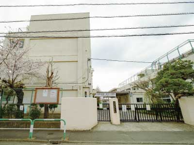 尾山台中学校（約140m・徒歩2分）