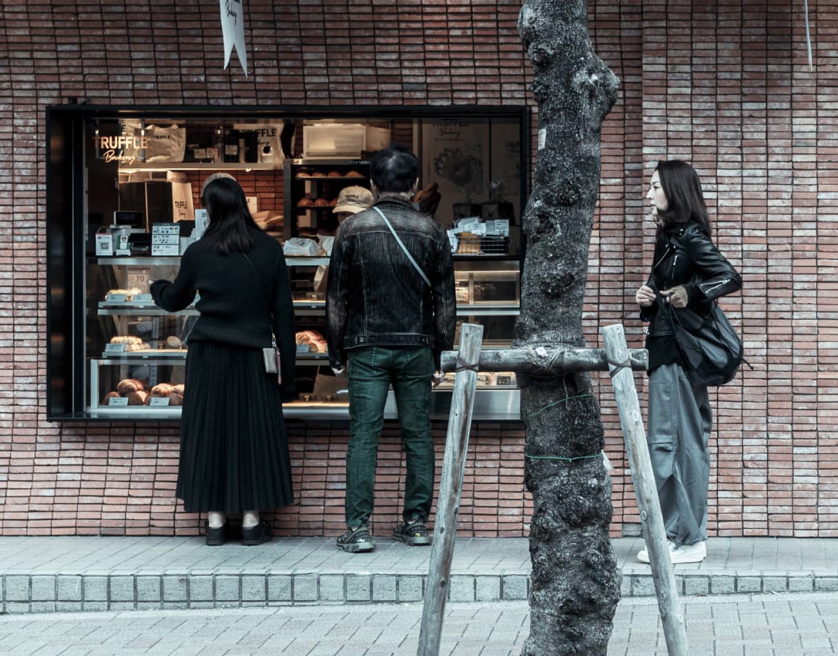 「三軒茶屋」駅周辺の町並み（徒歩10分/約800m）